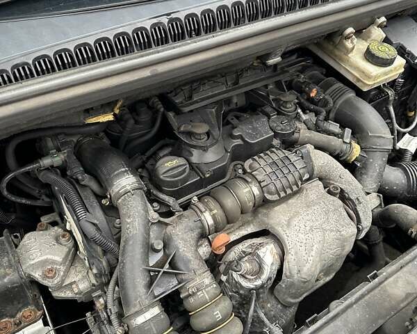 Пежо 5008, объемом двигателя 1.6 л и пробегом 195 тыс. км за 6600 $, фото 40 на Automoto.ua