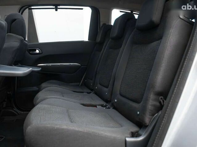 Пежо 5008, объемом двигателя 1.6 л и пробегом 243 тыс. км за 9500 $, фото 13 на Automoto.ua