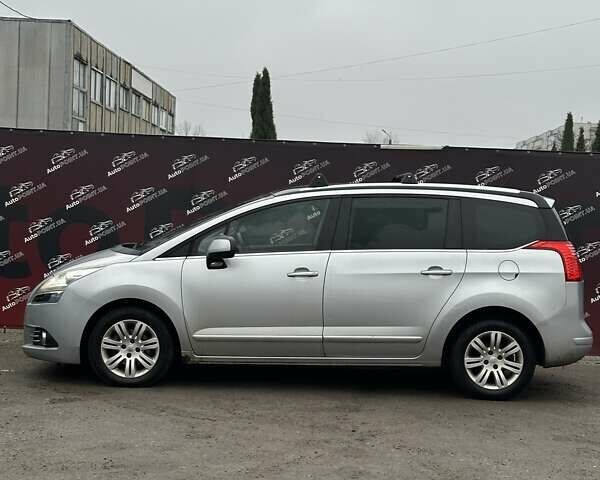 Пежо 5008, объемом двигателя 1.6 л и пробегом 195 тыс. км за 6600 $, фото 4 на Automoto.ua