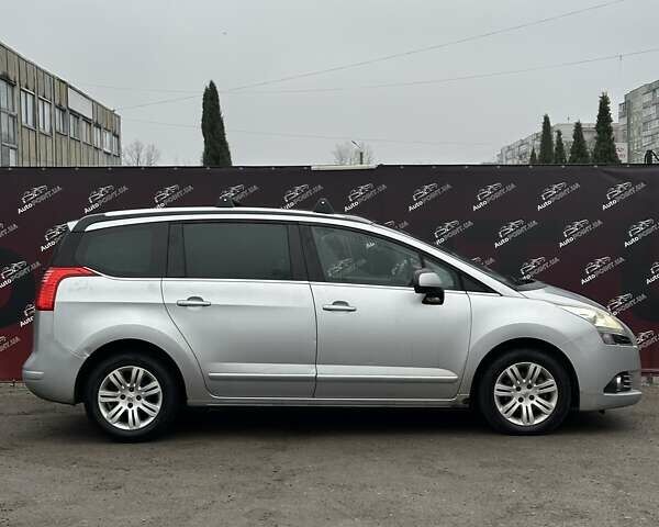 Пежо 5008, объемом двигателя 1.6 л и пробегом 195 тыс. км за 6600 $, фото 3 на Automoto.ua