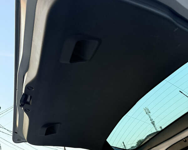 Пежо 5008, объемом двигателя 1.56 л и пробегом 208 тыс. км за 9650 $, фото 30 на Automoto.ua