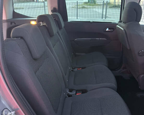 Пежо 5008, объемом двигателя 1.56 л и пробегом 208 тыс. км за 9650 $, фото 25 на Automoto.ua