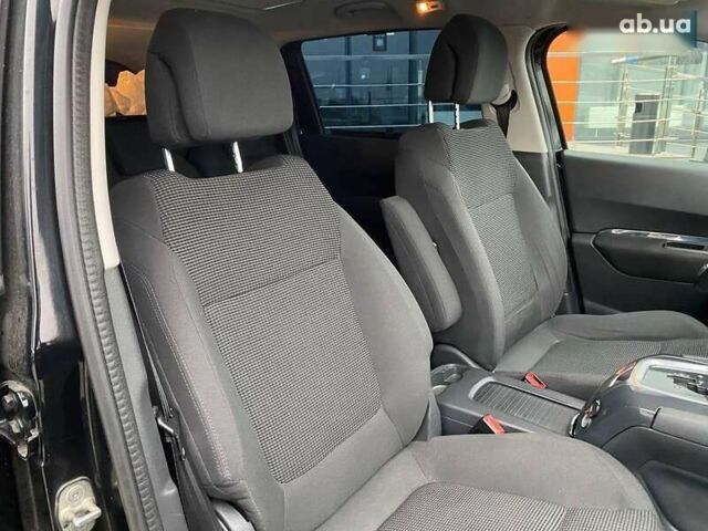 Пежо 5008, объемом двигателя 2 л и пробегом 240 тыс. км за 11600 $, фото 24 на Automoto.ua