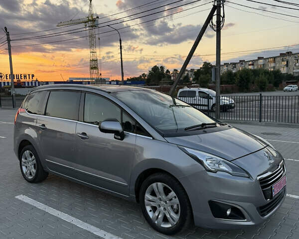 Пежо 5008, объемом двигателя 1.56 л и пробегом 208 тыс. км за 9650 $, фото 8 на Automoto.ua