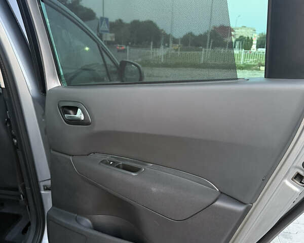 Пежо 5008, объемом двигателя 1.56 л и пробегом 208 тыс. км за 9650 $, фото 24 на Automoto.ua