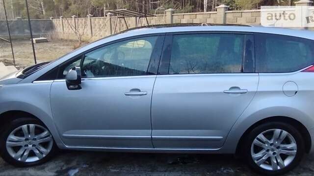 Пежо 5008, об'ємом двигуна 1.6 л та пробігом 211 тис. км за 7300 $, фото 6 на Automoto.ua