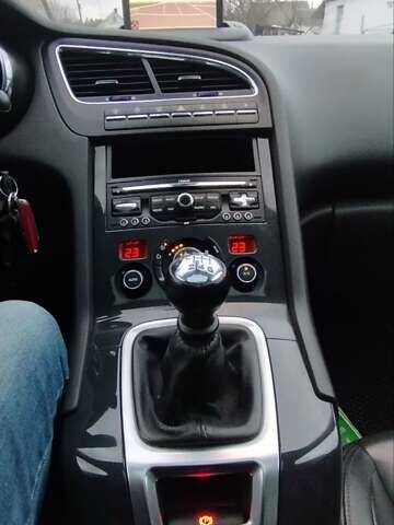Пежо 5008, об'ємом двигуна 1.6 л та пробігом 211 тис. км за 7300 $, фото 16 на Automoto.ua