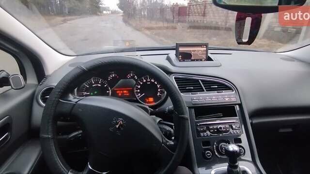 Пежо 5008, об'ємом двигуна 1.6 л та пробігом 211 тис. км за 7700 $, фото 14 на Automoto.ua