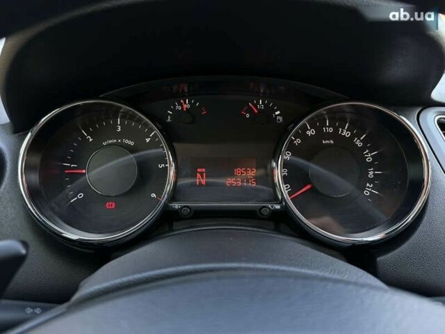 Пежо 5008, объемом двигателя 1.6 л и пробегом 253 тыс. км за 6300 $, фото 19 на Automoto.ua