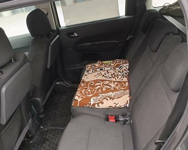 Пежо 5008, объемом двигателя 1.56 л и пробегом 286 тыс. км за 7700 $, фото 4 на Automoto.ua