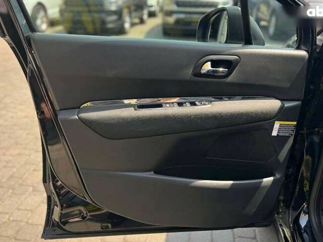 Пежо 5008, об'ємом двигуна 1.6 л та пробігом 306 тис. км за 9000 $, фото 7 на Automoto.ua