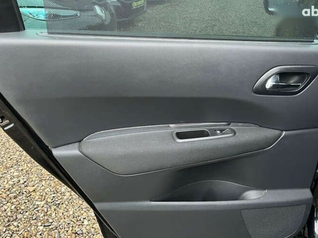 Пежо 5008, объемом двигателя 1.6 л и пробегом 254 тыс. км за 9999 $, фото 10 на Automoto.ua