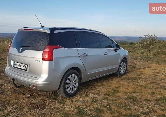 Пежо 5008, об'ємом двигуна 2 л та пробігом 267 тис. км за 9700 $, фото 4 на Automoto.ua