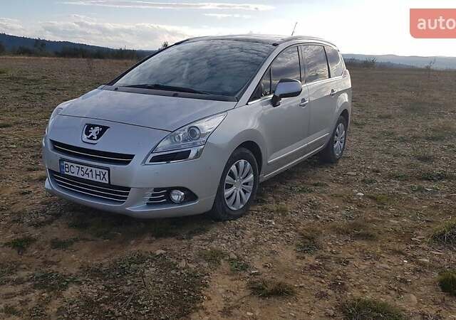 Пежо 5008, об'ємом двигуна 2 л та пробігом 267 тис. км за 9700 $, фото 2 на Automoto.ua