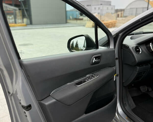 Пежо 5008, объемом двигателя 1.56 л и пробегом 208 тыс. км за 9699 $, фото 28 на Automoto.ua