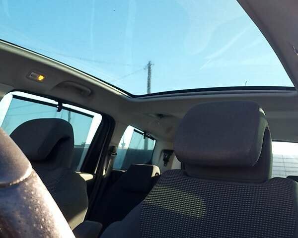 Пежо 5008, объемом двигателя 1.6 л и пробегом 240 тыс. км за 10599 $, фото 11 на Automoto.ua
