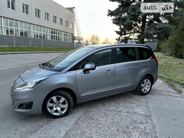 Пежо 5008, объемом двигателя 1.6 л и пробегом 218 тыс. км за 8999 $, фото 5 на Automoto.ua