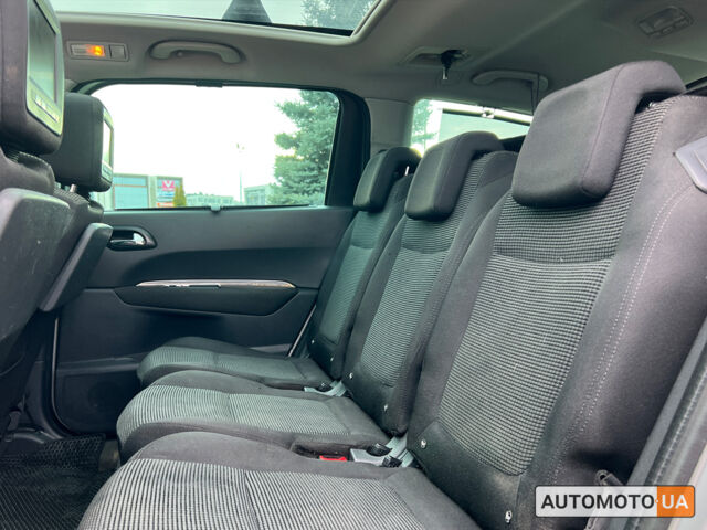 Серый Пежо 5008, объемом двигателя 2 л и пробегом 326 тыс. км за 8600 $, фото 9 на Automoto.ua