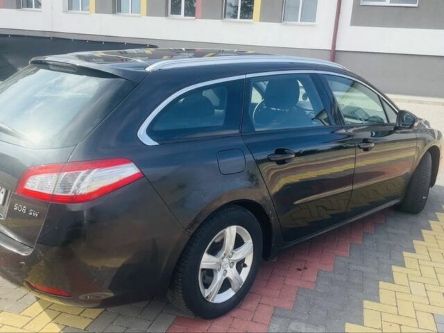 Серый Пежо 5008, объемом двигателя 1.6 л и пробегом 300 тыс. км за 6500 $, фото 3 на Automoto.ua