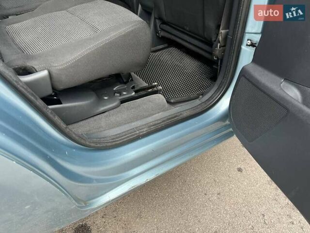 Сірий Пежо 5008, об'ємом двигуна 1.6 л та пробігом 249 тис. км за 6400 $, фото 28 на Automoto.ua