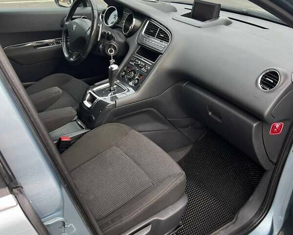 Сірий Пежо 5008, об'ємом двигуна 1.6 л та пробігом 249 тис. км за 6400 $, фото 22 на Automoto.ua