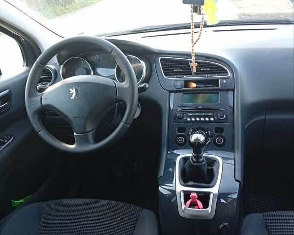 Сірий Пежо 5008, об'ємом двигуна 1.56 л та пробігом 283 тис. км за 6500 $, фото 19 на Automoto.ua