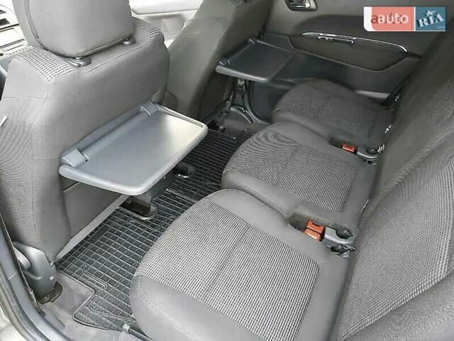 Пежо 5008 2009 в Ивано-Франковске на Automoto.ua Серый Пежо 5008, объемом двигателя 1.6 л и пробегом 146 тыс. км за 7500 $, фото 19 на Automoto.ua