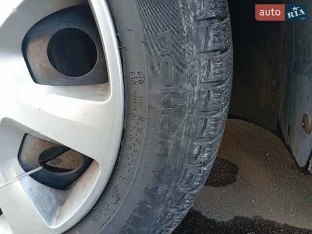 Сірий Пежо 5008, об'ємом двигуна 1.56 л та пробігом 283 тис. км за 6500 $, фото 17 на Automoto.ua