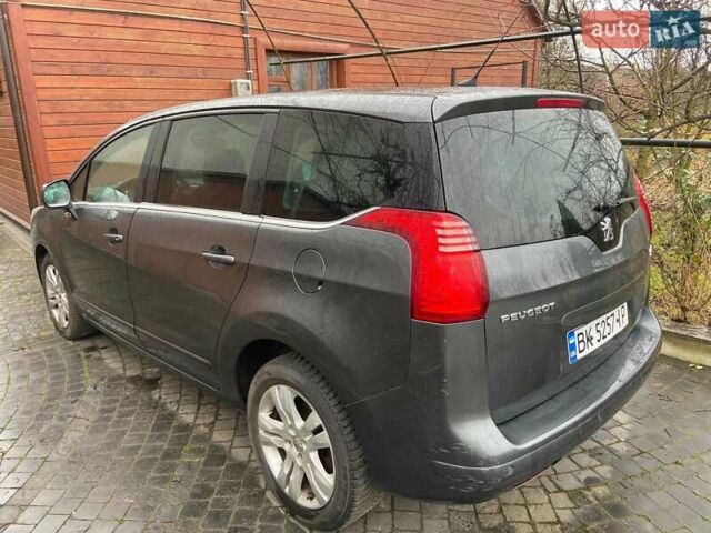 Серый Пежо 5008, объемом двигателя 1.56 л и пробегом 210 тыс. км за 8900 $, фото 1 на Automoto.ua
