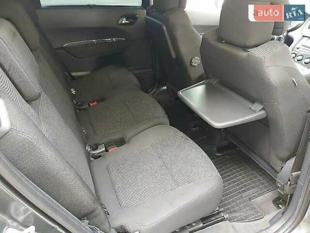 Пежо 5008 2009 в Ивано-Франковске на Automoto.ua Серый Пежо 5008, объемом двигателя 1.6 л и пробегом 146 тыс. км за 7500 $, фото 9 на Automoto.ua