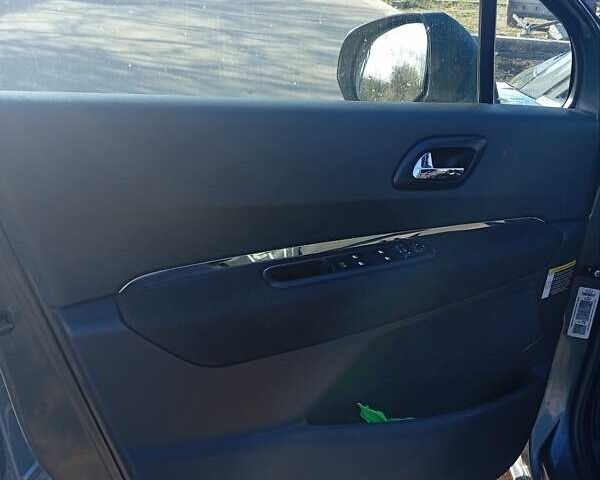 Сірий Пежо 5008, об'ємом двигуна 1.56 л та пробігом 283 тис. км за 6500 $, фото 18 на Automoto.ua