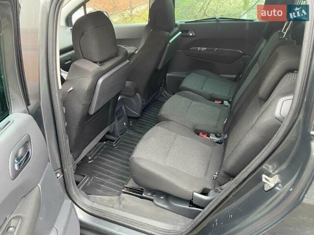 Серый Пежо 5008, объемом двигателя 1.56 л и пробегом 210 тыс. км за 8900 $, фото 6 на Automoto.ua