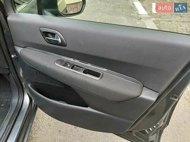 Пежо 5008 2009 в Ивано-Франковске на Automoto.ua Серый Пежо 5008, объемом двигателя 1.6 л и пробегом 146 тыс. км за 7500 $, фото 13 на Automoto.ua