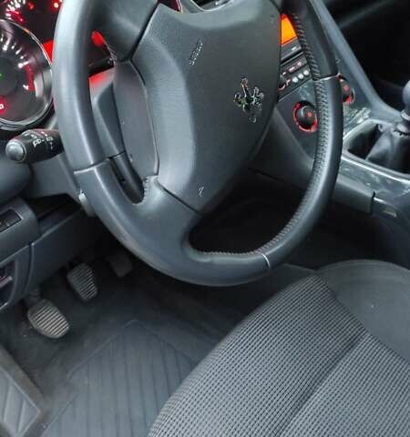 Сірий Пежо 5008, об'ємом двигуна 1.6 л та пробігом 174 тис. км за 6400 $, фото 5 на Automoto.ua