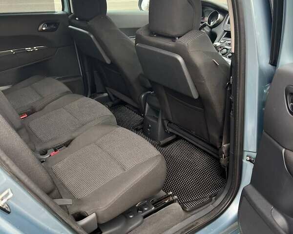 Сірий Пежо 5008, об'ємом двигуна 1.6 л та пробігом 249 тис. км за 6400 $, фото 30 на Automoto.ua