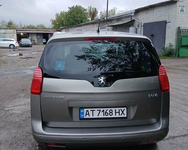 Сірий Пежо 5008, об'ємом двигуна 1.6 л та пробігом 238 тис. км за 6450 $, фото 2 на Automoto.ua