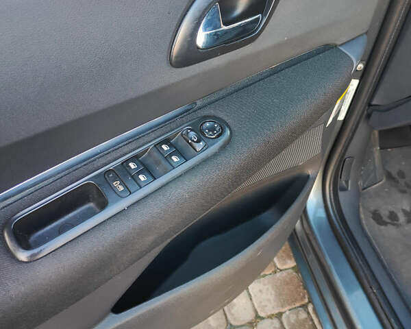 Сірий Пежо 5008, об'ємом двигуна 1.56 л та пробігом 284 тис. км за 6650 $, фото 15 на Automoto.ua