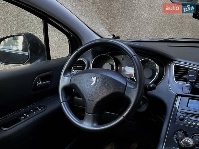 Серый Пежо 5008, объемом двигателя 1.6 л и пробегом 222 тыс. км за 7800 $, фото 12 на Automoto.ua