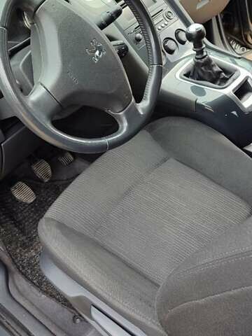 Сірий Пежо 5008, об'ємом двигуна 1.56 л та пробігом 254 тис. км за 7450 $, фото 21 на Automoto.ua