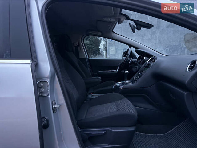 Сірий Пежо 5008, об'ємом двигуна 1.56 л та пробігом 227 тис. км за 6300 $, фото 51 на Automoto.ua