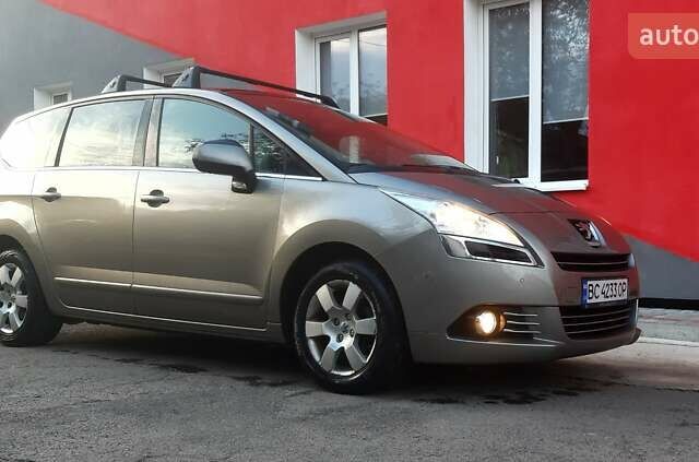 Серый Пежо 5008, объемом двигателя 1.56 л и пробегом 240 тыс. км за 7999 $, фото 4 на Automoto.ua