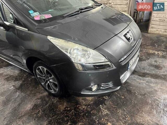 Серый Пежо 5008, объемом двигателя 1.6 л и пробегом 179 тыс. км за 6500 $, фото 6 на Automoto.ua