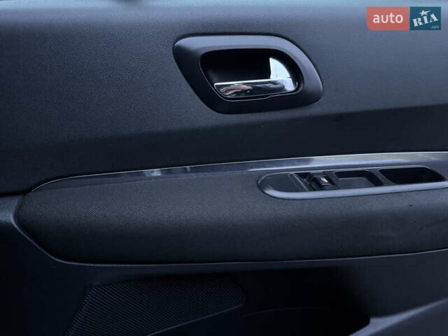 Сірий Пежо 5008, об'ємом двигуна 1.56 л та пробігом 227 тис. км за 6300 $, фото 52 на Automoto.ua