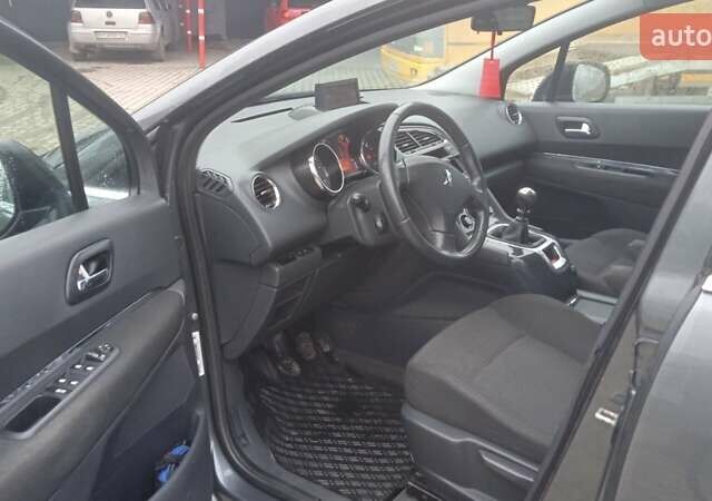 Сірий Пежо 5008, об'ємом двигуна 1.56 л та пробігом 262 тис. км за 7200 $, фото 6 на Automoto.ua