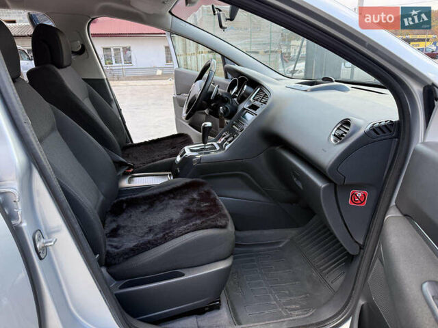 Серый Пежо 5008, объемом двигателя 1.56 л и пробегом 273 тыс. км за 7300 $, фото 15 на Automoto.ua