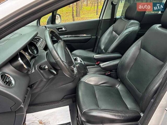 Серый Пежо 5008, объемом двигателя 1.6 л и пробегом 272 тыс. км за 7930 $, фото 13 на Automoto.ua