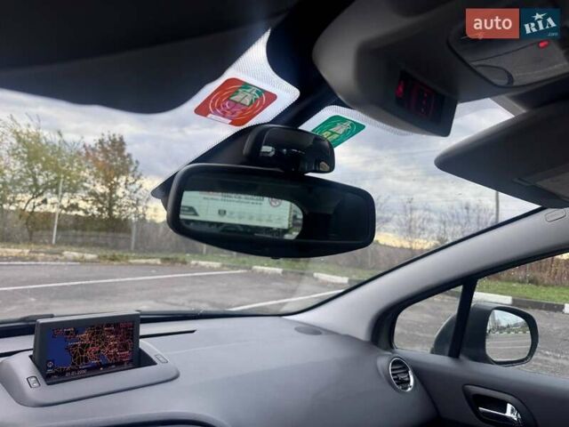 Пежо 5008 2010 в Ровно на Automoto.ua Серый Пежо 5008, объемом двигателя 2 л и пробегом 176 тыс. км за 9700 $, фото 27 на Automoto.ua