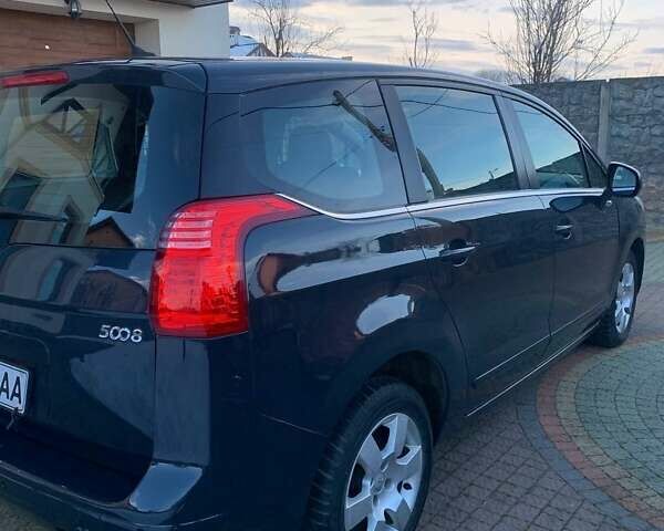 Серый Пежо 5008, объемом двигателя 2 л и пробегом 239 тыс. км за 7150 $, фото 9 на Automoto.ua