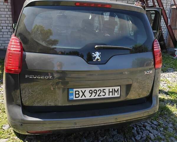 Серый Пежо 5008, объемом двигателя 2 л и пробегом 225 тыс. км за 9594 $, фото 14 на Automoto.ua