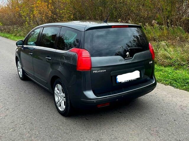 Сірий Пежо 5008, об'ємом двигуна 1.6 л та пробігом 235 тис. км за 7800 $, фото 6 на Automoto.ua